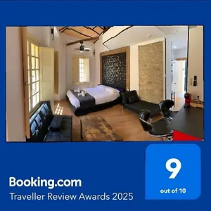 https://luxury-apartments-chinitas-11.hotelsinnerja.org